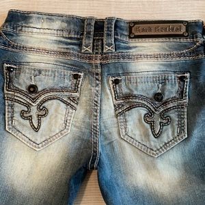 Women’s rock revival skinny jeans.